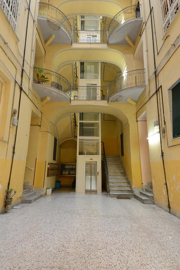 In Centro B&B Castellammare di Stabia Buitenkant foto